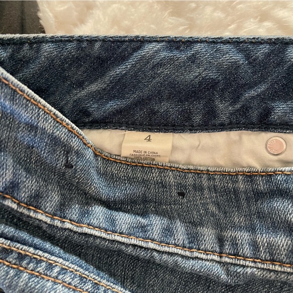 American Eagle Jean Shorts - Size 4 - Picture 4 of 6
